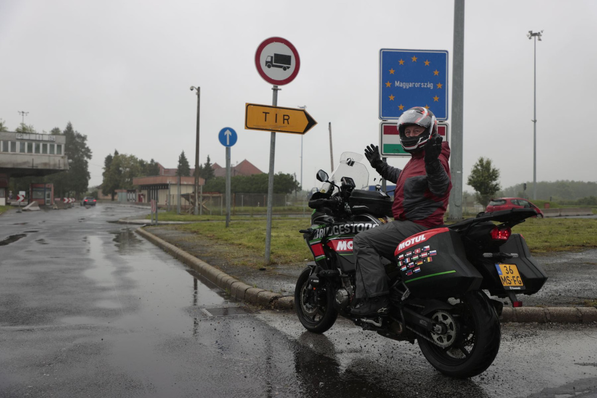 15 landen in 22 uur met de Versys 1000 SE